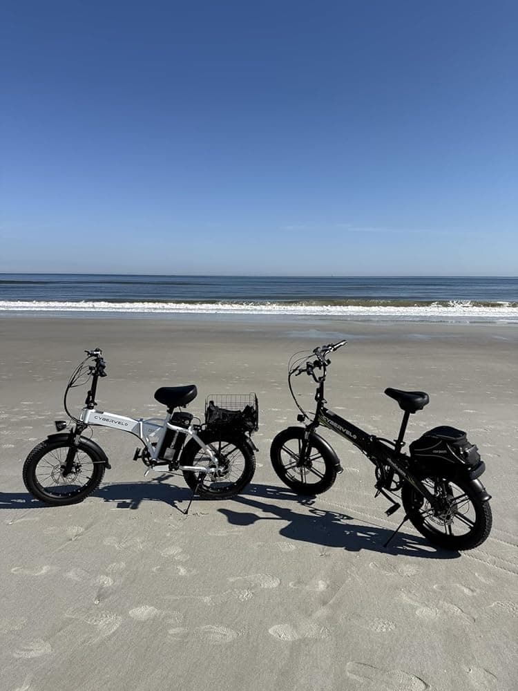 Cybervelo EK4 Folding E-Bike photographed by Anna Keller